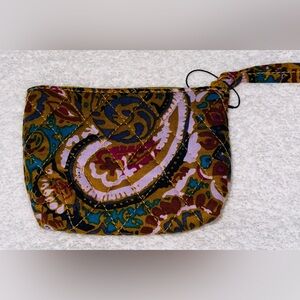 NWT Vera Bradley Essential Zip Top Pouch. Retired Pattern Buta Spray.